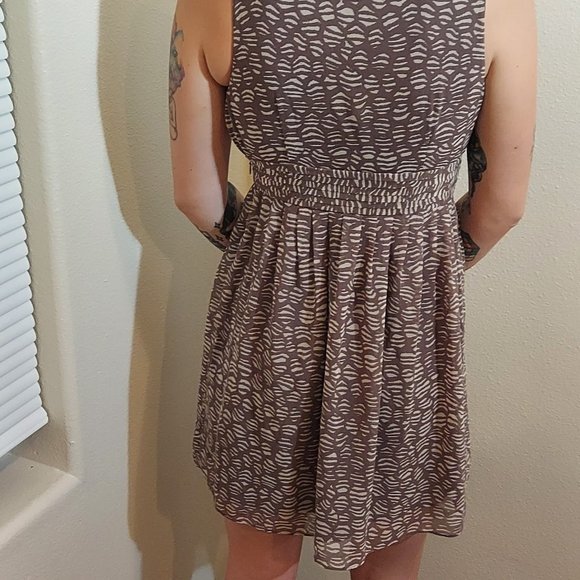 Ann Taylor Loft Petite Sleeveless  Fit Flare Dress Brown and Biege Abstract - Picture 2 of 11